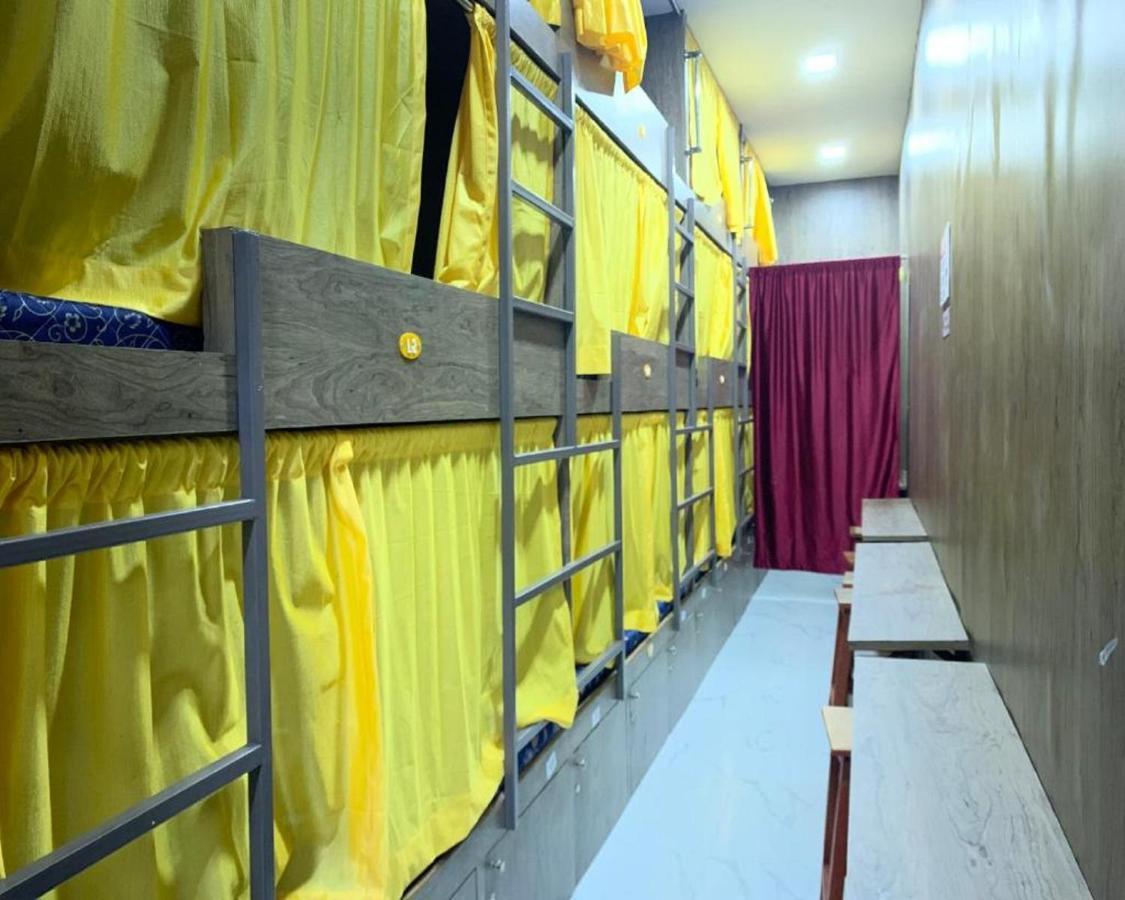 Neenava Dormitory Βομβάη Εξωτερικό φωτογραφία